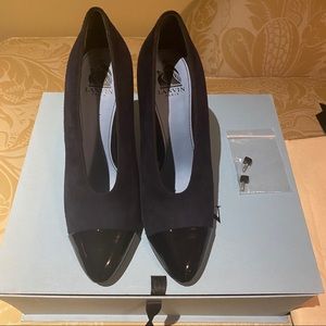 NIB Lanvin Paris Navy Suede Patent Pump Size 7